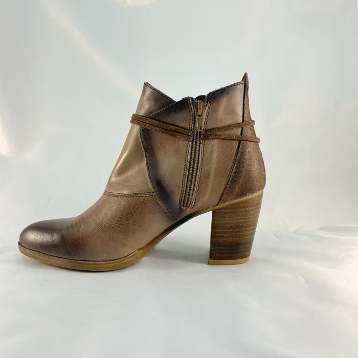 Women’s Ankle Heeled Boots | Zeta