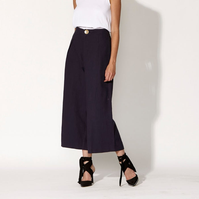Fate & Becker high-waisted women’s pant in a dark marine navy