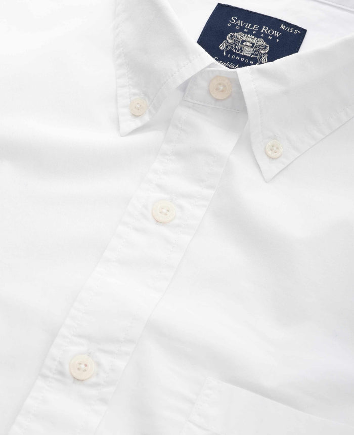 Men's White Cotton Poplin Classic Fit Button-Down Smart Casual Shirt collar detail
