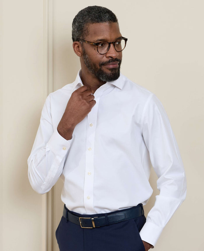 Men's White Cotton Twill Slim Fit Non-Iron Shirt With Single Cuffs model shot