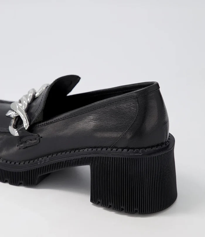 Zusak (Black)